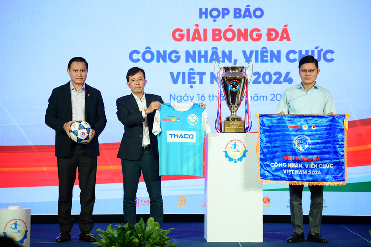 Giải Bóng đá công nhân, viên chức Việt Nam 2024: Hơn 60 đội, 930 triệu đồng tiền thưởng - Ảnh 3.